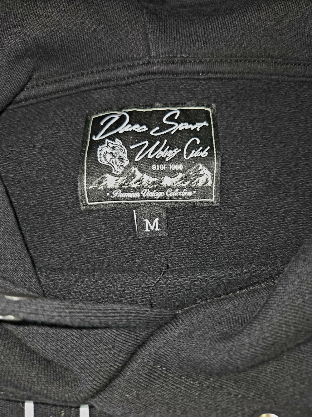 Darc Sport Men's Lightning Detailed Graphic Pullover Hoodie. Size Medium - Picture 5 of 7